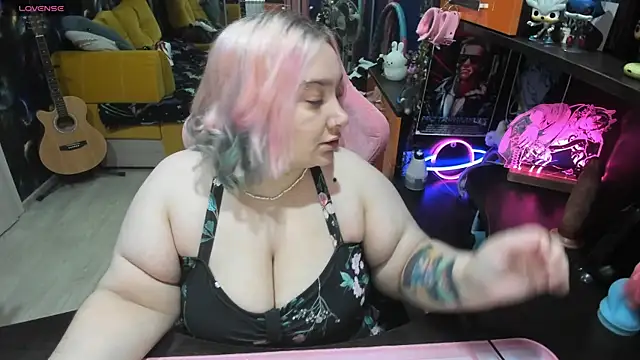 Softie Sofy online show from 09/23/25, 01:41