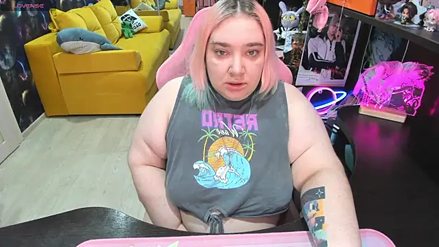 Softie Sofy online show from 06/05/26, 02:29