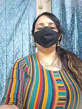 Snapshot of cute-tanvi chatting on 01/20/25, 01:32 cute-tanvi online show from 01/20/25, 01:32