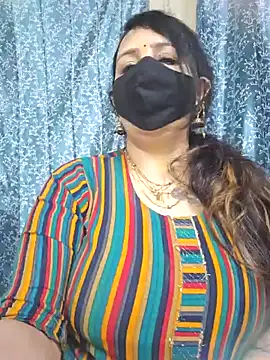 Snapshot of cute-tanvi chatting on 01/22/25, 01:42 cute-tanvi online show from 01/22/25, 01:42