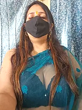 Snapshot of cute-tanvi chatting on 02/13/25, 04:54 cute-tanvi online show from 02/13/25, 04:54