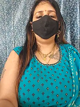 Snapshot of cute-tanvi chatting on 02/18/25, 04:04 cute-tanvi online show from 02/18/25, 04:04