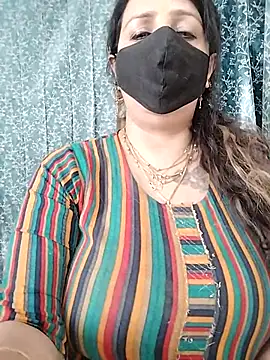 Snapshot of cute-tanvi chatting on 03/10/25, 10:15 cute-tanvi online show from 03/10/25, 10:15