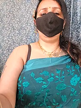 Snapshot of cute-tanvi chatting on 03/14/25, 01:37 cute-tanvi online show from 03/14/25, 01:37