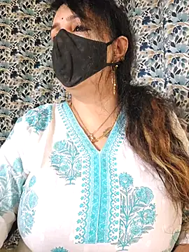 Snapshot of cute-tanvi chatting on 09/16/25, 01:17 cute-tanvi online show from 09/16/25, 01:17