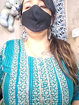 cute-tanvi online show from 04/02/26, 12:41