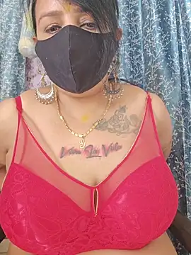 cute-tanvi online show from 05/15/26, 11:01