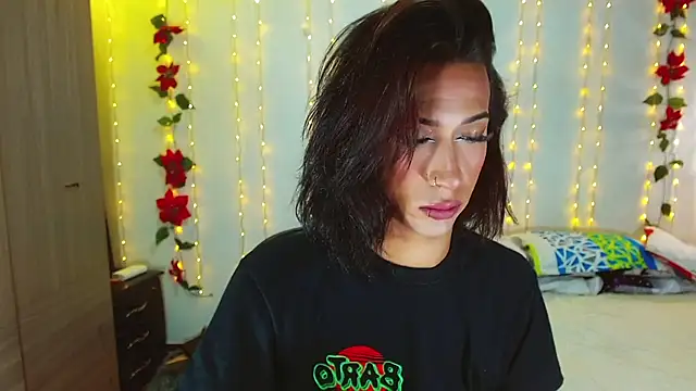 Snapshot of Kenisha_Sweet chatting on 01/21/25, 04:43 Kenisha Sweet online show from 01/21/25, 04:43