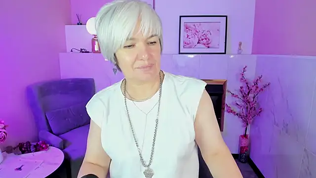 CarmenSoft online show from 09/17/25, 08:54