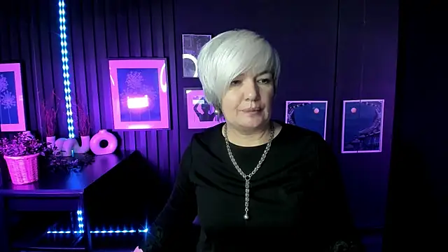 CarmenSoft online show from 12/01/25, 08:47