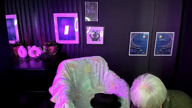 CarmenSoft online show from 12/21/25, 08:49