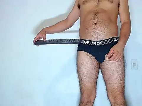 Snapshot of ares_sexxx chatting on 12/18/24, 12:18 ares sexxx online show from 12/18/24, 12:18