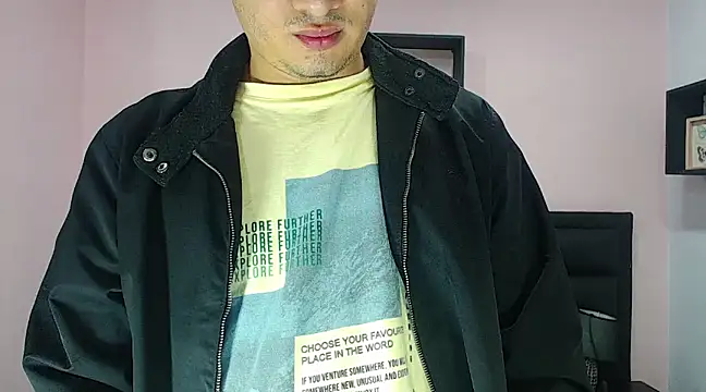 Snapshot of ares_sexxx chatting on 02/09/25, 04:50 ares sexxx online show from 02/09/25, 04:50