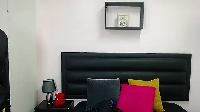 Snapshot of ares_sexxx chatting on 03/01/25, 03:27 ares sexxx online show from 03/01/25, 03:27