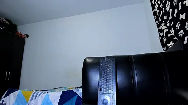 ares sexxx online show from 11/10/25, 04:17