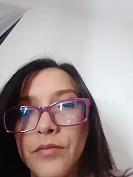 Snapshot of Perladulce chatting on 06/06/26, 11:42 Perladulce online show from 06/06/26, 11:42