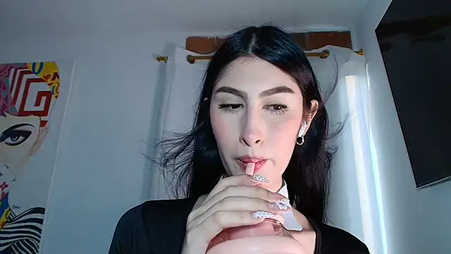 Snapshot of valeria_gonzales_ chatting on 07/24/26, 10:19 valeria gonzales online show from 07/24/26, 10:19