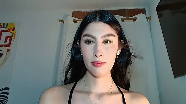 Snapshot of valeria_gonzales_ chatting on 07/30/26, 11:04 valeria gonzales online show from 07/30/26, 11:04