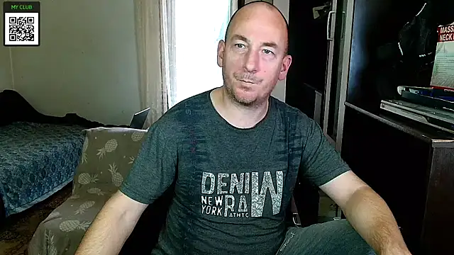 Snapshot of Johan___Barker chatting on 12/07/24, 12:02 Johan   Barker online show from 12/07/24, 12:02