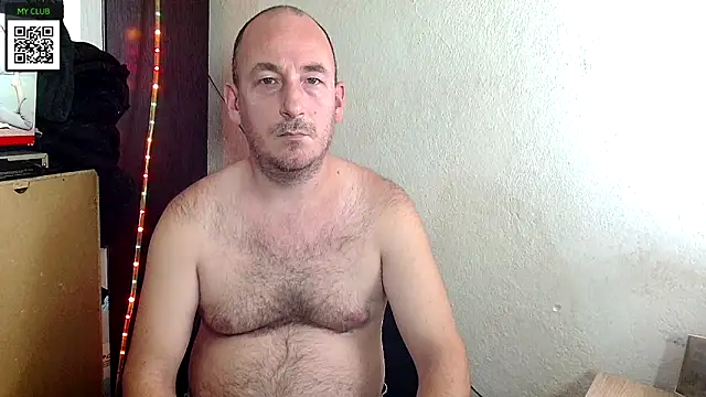 Snapshot of Johan___Barker chatting on 12/26/24, 11:43 Johan   Barker online show from 12/26/24, 11:43