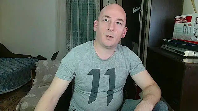 Snapshot of Johan___Barker chatting on 01/13/25, 08:26 Johan   Barker online show from 01/13/25, 08:26