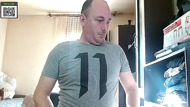 Snapshot of Johan___Barker chatting on 01/27/25, 12:48 Johan   Barker online show from 01/27/25, 12:48