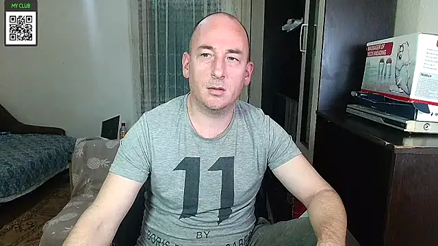 Snapshot of Johan___Barker chatting on 02/07/25, 12:50 Johan   Barker online show from 02/07/25, 12:50