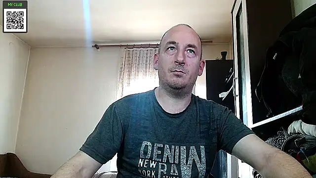 Snapshot of Johan___Barker chatting on 02/10/25, 11:15 Johan   Barker online show from 02/10/25, 11:15