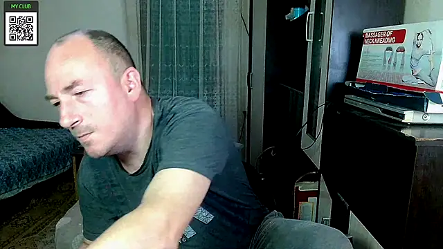 Snapshot of Johan___Barker chatting on 02/26/25, 07:53 Johan   Barker online show from 02/26/25, 07:53