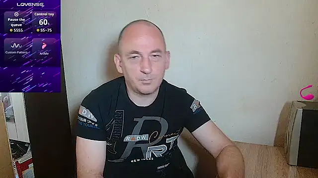 Snapshot of Johan___Barker chatting on 06/16/26, 09:56 Johan Barker online show from 06/16/26, 09:56