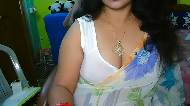 Snapshot of Anushka_21 chatting on 12/30/24, 03:58 Anushka 21 online show from 12/30/24, 03:58