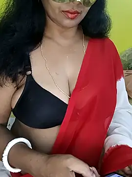 Snapshot of Anushka_21 chatting on 09/20/25, 06:53 Anushka 21 online show from 09/20/25, 06:53