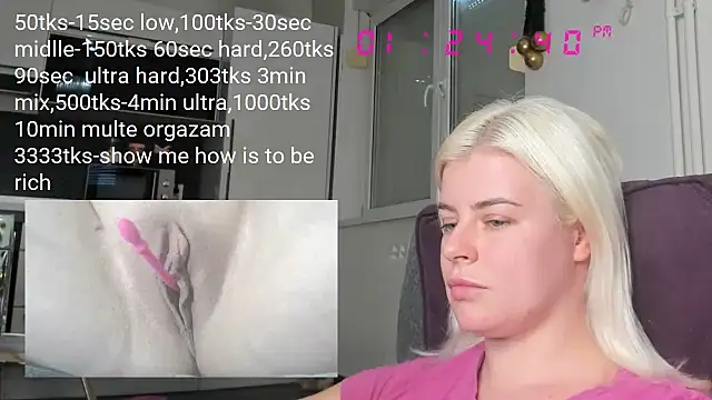 queenofthenighttt online show from 02/01/25, 12:26