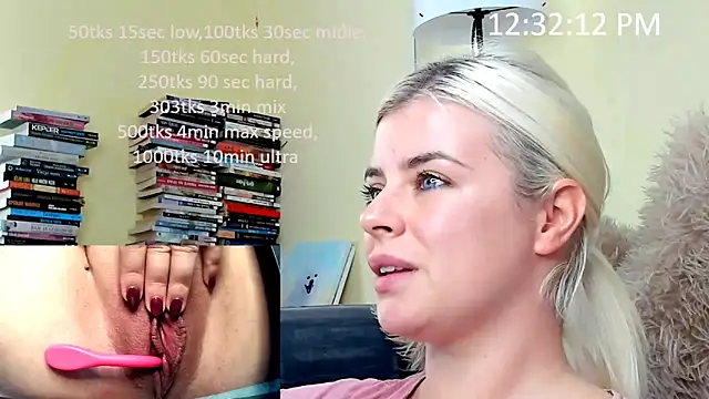 queenofthenighttt online show from 11/20/25, 11:32