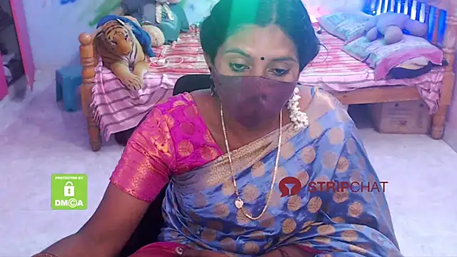 Snapshot of Novapol chatting on 01/12/25, 12:23 Novapol online show from 01/12/25, 12:23