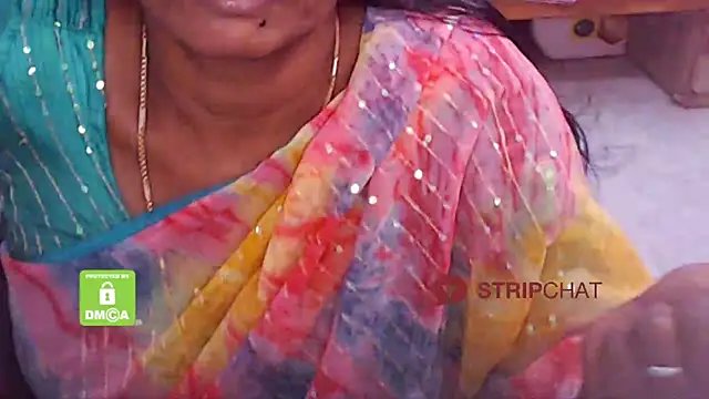 Snapshot of Novapol chatting on 01/28/25, 06:05 Novapol online show from 01/28/25, 06:05