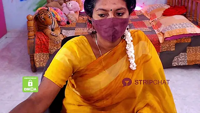 Snapshot of Novapol chatting on 03/09/25, 05:39 Novapol online show from 03/09/25, 05:39