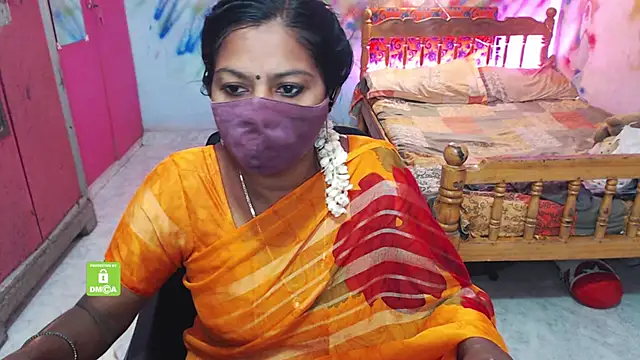 Snapshot of Novapol chatting on 11/15/25, 01:07 Novapol online show from 11/15/25, 01:07