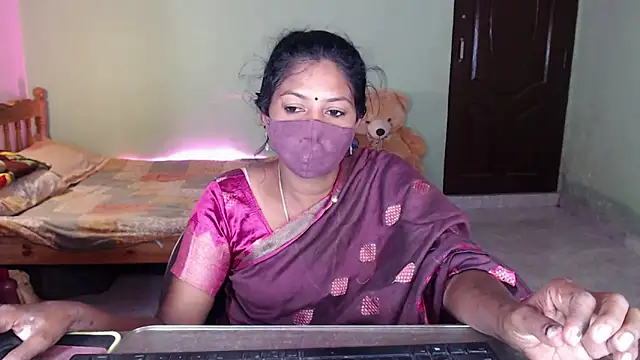 Snapshot of Novapol chatting on 04/25/26, 12:30 Novapol online show from 04/25/26, 12:30