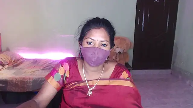Snapshot of Novapol chatting on 05/21/26, 01:40 Novapol online show from 05/21/26, 01:40