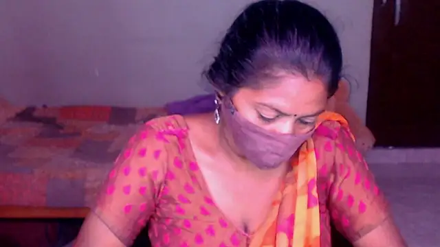 Snapshot of Novapol chatting on 06/05/26, 05:58 Novapol online show from 06/05/26, 05:58