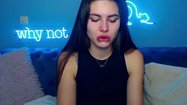 ViollinaLove online show from 09/12/25, 04:56