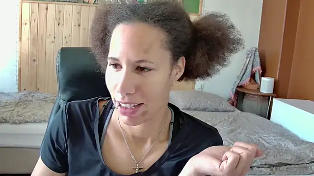 Snapshot of AaliyahHarris chatting on 05/27/26, 08:22 AaliyahHarris online show from 05/27/26, 08:22