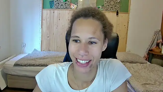 Snapshot of AaliyahHarris chatting on 05/29/26, 04:38 AaliyahHarris online show from 05/29/26, 04:38