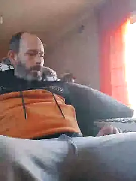 207RCCam online show from 12/28/24, 02:42