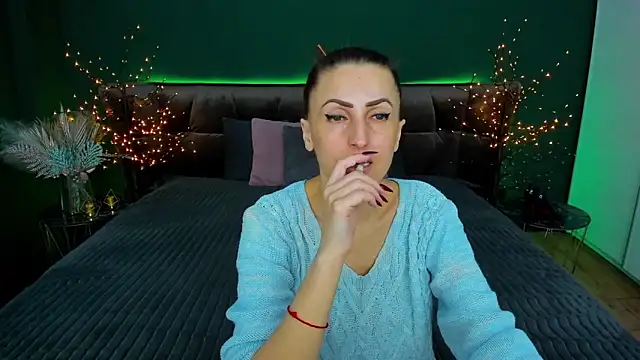 Rebecca Diamond online show from 02/19/25, 06:44