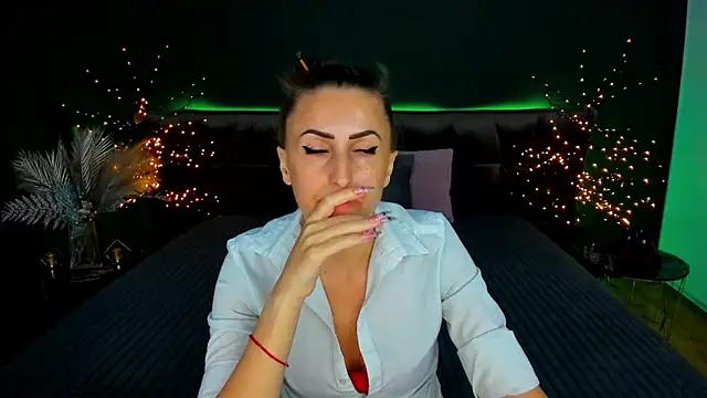 Rebecca Diamond online show from 09/15/25, 05:51