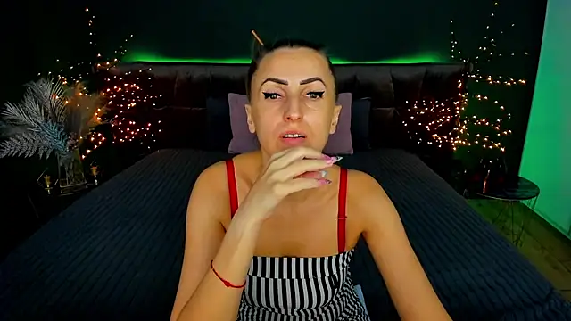 Rebecca Diamond online show from 09/18/25, 05:20