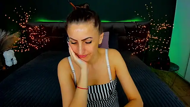 Rebecca Diamond online show from 11/18/25, 06:40