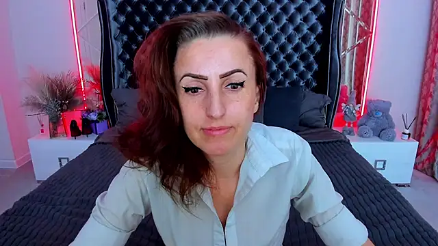 Snapshot of Rebecca_Diamond chatting on 05/11/26, 05:46 Rebecca Diamond online show from 05/11/26, 05:46